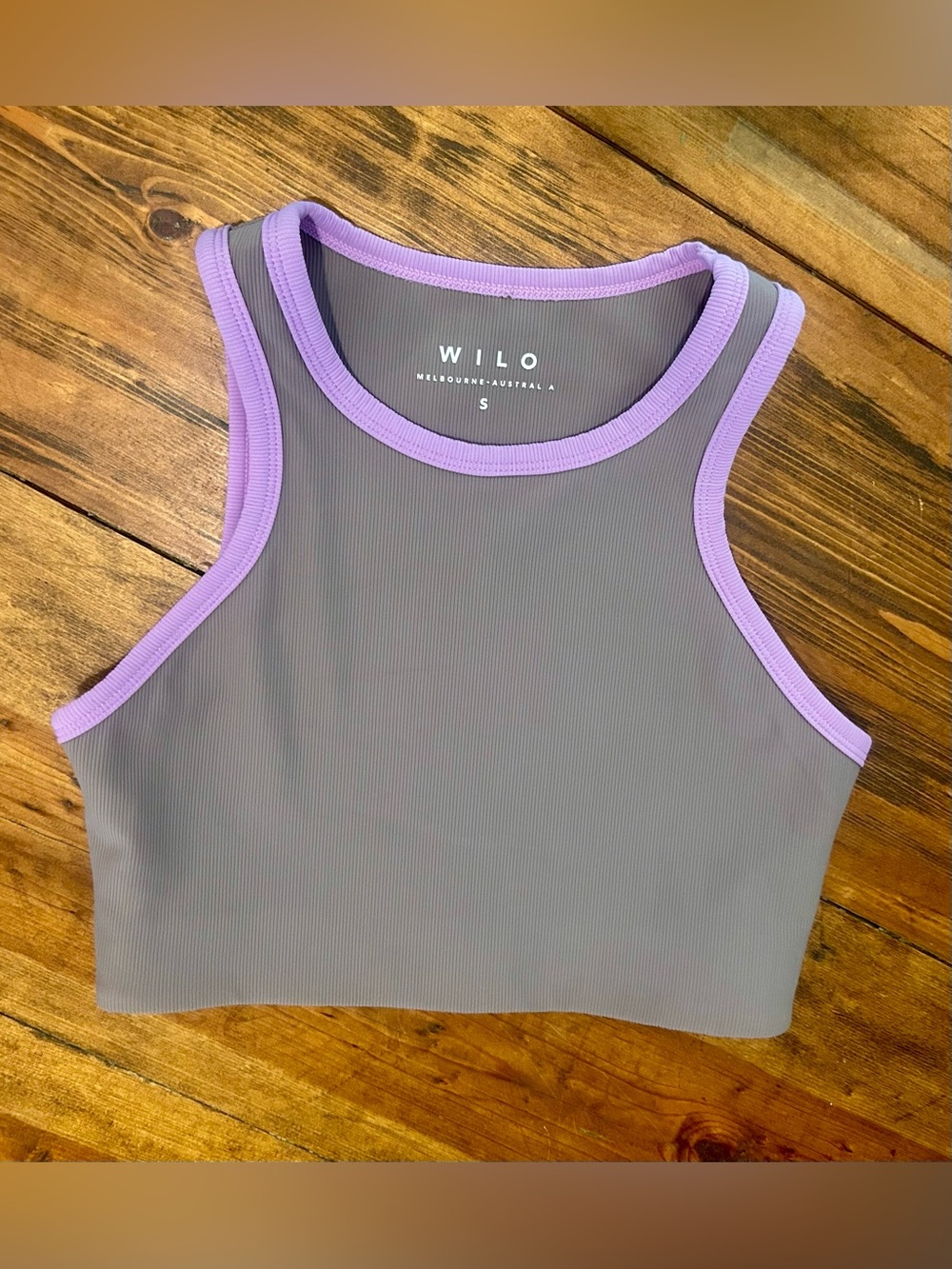 WILO Grey Ribbed Sports Crop with Lavender Trim - Women